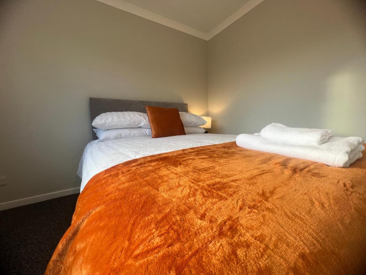 The Coral Guest House 1 Fratton Park พอร์ตสมัธ ภายนอก รูปภาพ