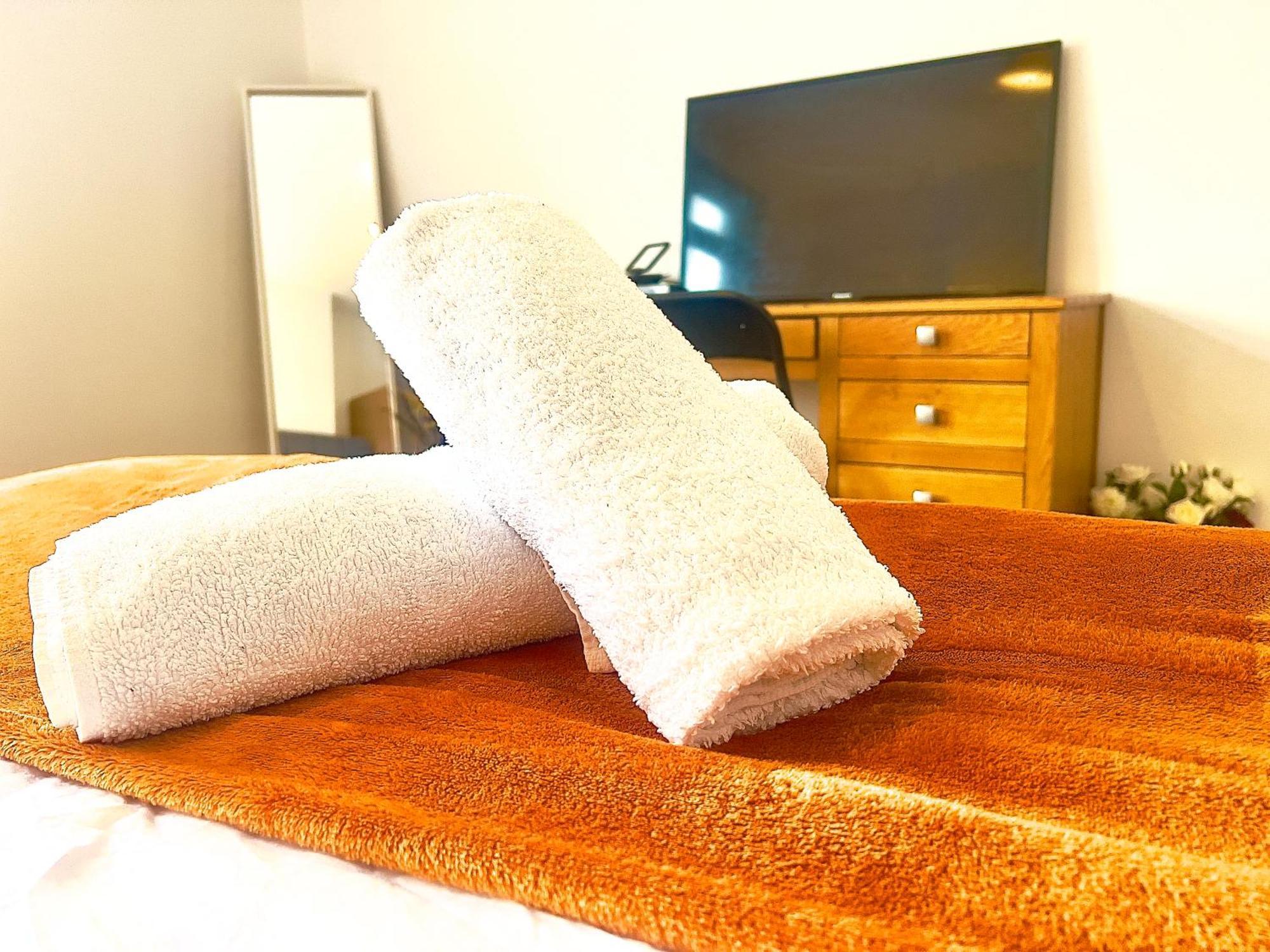 The Coral Guest House 1 Fratton Park พอร์ตสมัธ ภายนอก รูปภาพ