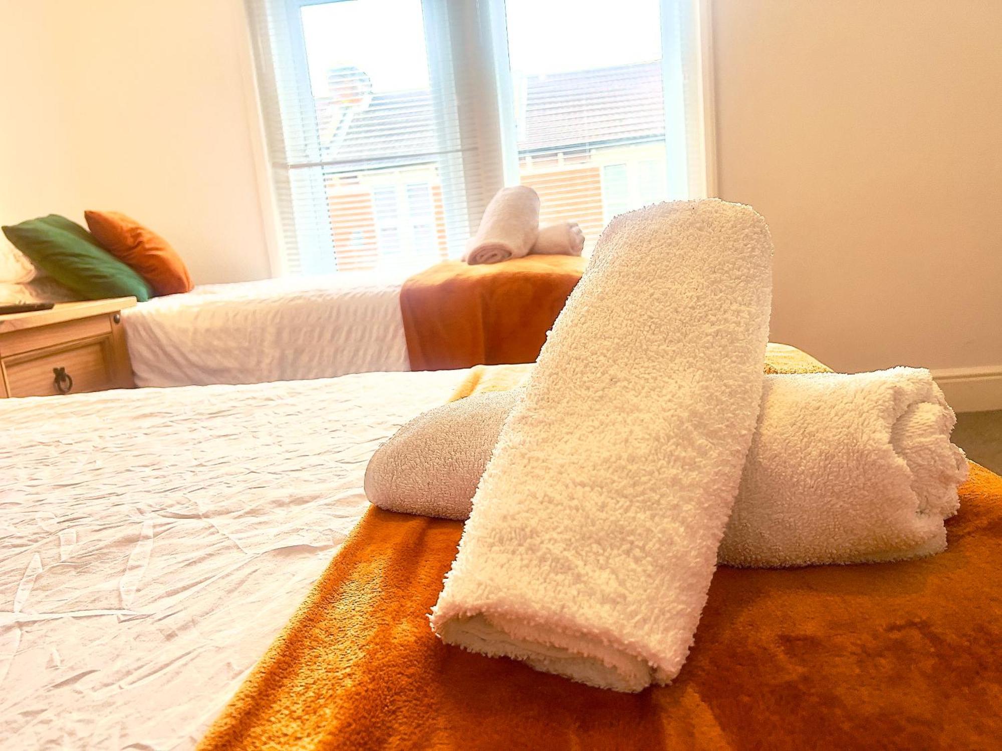 The Coral Guest House 1 Fratton Park พอร์ตสมัธ ภายนอก รูปภาพ